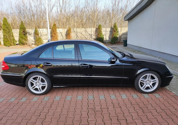 Mercedes-Benz Klasa E cena 58900 przebieg: 152374, rok produkcji 2006 z Radomsko małe 352